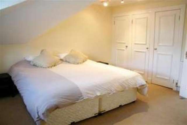  Image of 3 bedroom Flat to rent in Lynedoch Place Glasgow G3 at Glasgow, G3 6AB