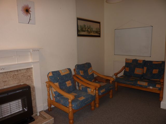  Image of 3 bedroom Flat to rent in Macdowall Road Edinburgh EH9 at Newington Edinburgh Edinburgh, EH9 3ED