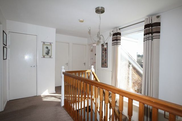  Image of 4 bedroom Detached house for sale in Lower Cookham Road Maidenhead SL6 at Lower Cookham Road  Maidenhead, SL6 8JY