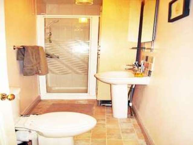  Image of 4 bedroom Terraced house to rent in Main Street Barwick in Elmet Leeds LS15 at Barwick In Elmet Leeds Leeds, LS15 4JG