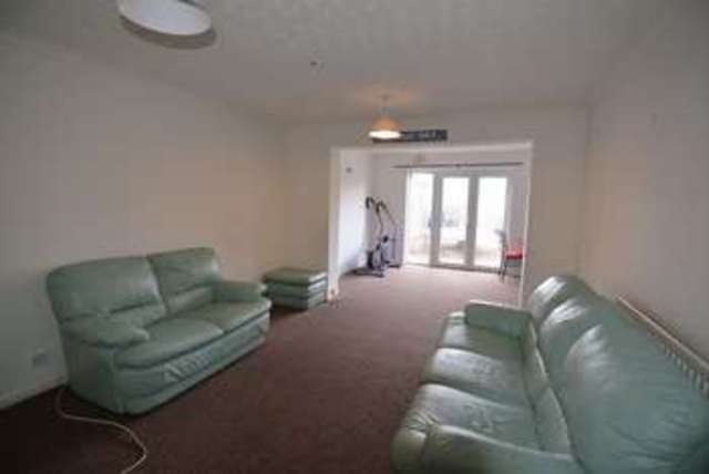  Image of 3 bedroom Semi-Detached house to rent in Malvern Road Handsworth Birmingham B21 at Malvern Road Handsworth Birmingham, B21 0AT