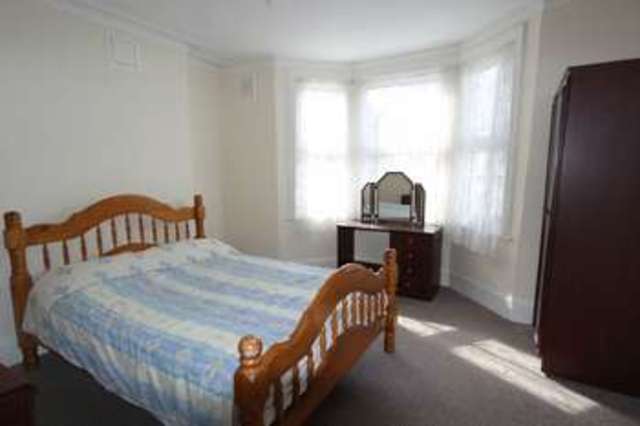  Image of 5 bedroom Semi-Detached house for sale in Manthorp Road London SE18 at Manthorpe Road  Plumstead, SE18 7SZ
