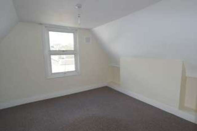  Image of 5 bedroom Semi-Detached house for sale in Manthorp Road London SE18 at Manthorpe Road  Plumstead, SE18 7SZ