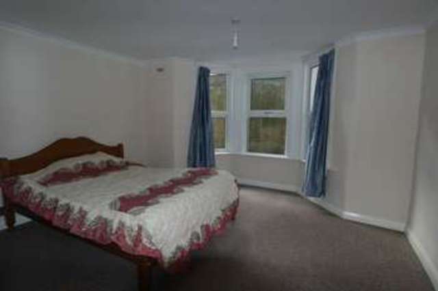  Image of 5 bedroom Semi-Detached house for sale in Manthorp Road London SE18 at Manthorpe Road  Plumstead, SE18 7SZ