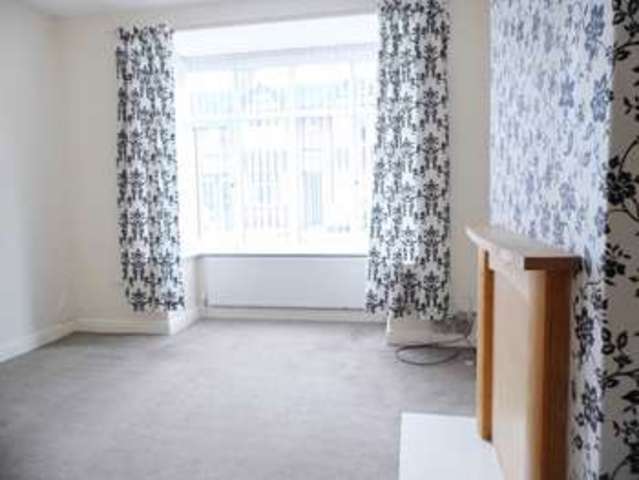  Image of 2 bedroom Flat to rent in Marina Road Trent Vale Stoke-on-Trent ST4 at Marina Road Oakhill Stoke On Trent, ST4 5PG