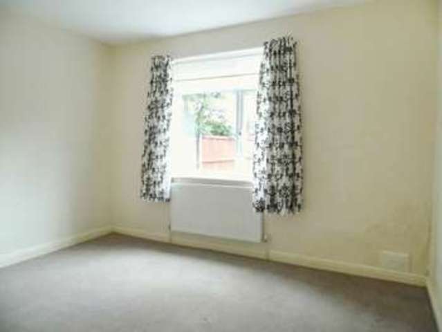  Image of 2 bedroom Flat to rent in Marina Road Trent Vale Stoke-on-Trent ST4 at Marina Road Oakhill Stoke On Trent, ST4 5PG