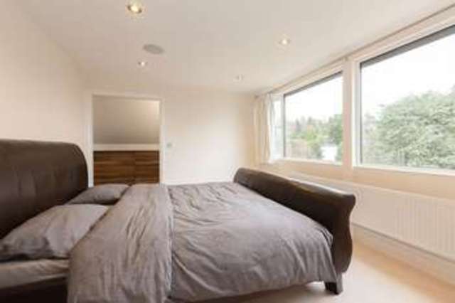  Image of 5 bedroom Detached house to rent in Mariners Drive Stoke Bishop Bristol BS9 at Mariners Drive Sneyd Park Bristol, BS9 1QQ