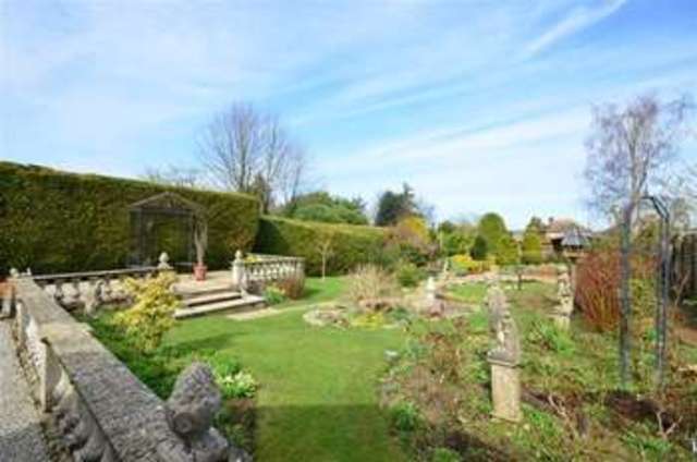 Image of 4 bedroom Detached house for sale in Marion Crescent Maidstone ME15 at Maidstone Kent Maidstone, ME15 7EH