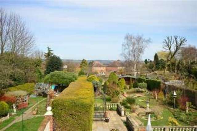  Image of 4 bedroom Detached house for sale in Marion Crescent Maidstone ME15 at Maidstone Kent Maidstone, ME15 7EH