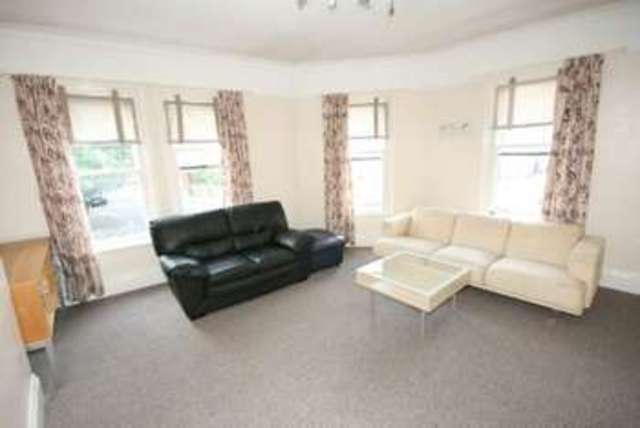  Image of 3 bedroom Apartment to rent in Market Street Altrincham WA14 at ALTRINCHAM, WA14 1QS