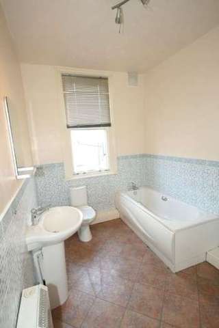  Image of 3 bedroom Apartment to rent in Market Street Altrincham WA14 at ALTRINCHAM, WA14 1QS