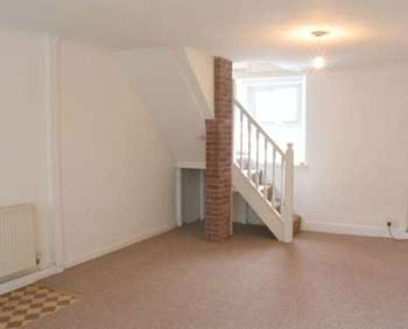  Image of 3 bedroom Terraced house to rent in Market Street Bodmin PL31 at Market Street  Bodmin, PL31 2JW