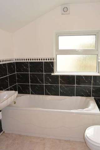  Image of 3 bedroom Terraced house to rent in Market Street Bodmin PL31 at Market Street  Bodmin, PL31 2JW