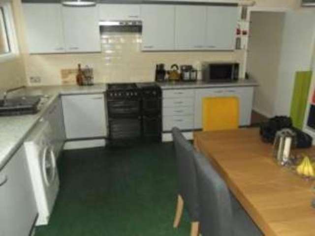  Image of 3 bedroom Bungalow for sale in Melick Road Beanhill Milton Keynes MK6 at Beanhill Milton Keynes Simpson, MK6 4LT