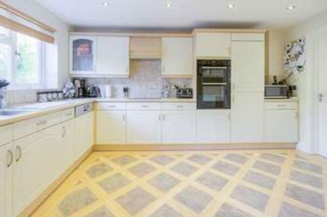  Image of 5 bedroom Property for sale in Millholm Rise Simpson Milton Keynes MK6 at Millholm Rise Simpson Milton Keynes, MK6 3BF