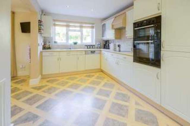  Image of 5 bedroom Property for sale in Millholm Rise Simpson Milton Keynes MK6 at Millholm Rise Simpson Milton Keynes, MK6 3BF