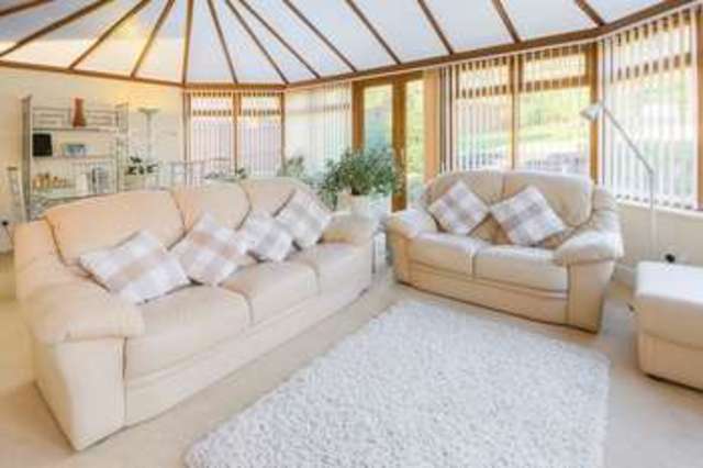  Image of 5 bedroom Property for sale in Millholm Rise Simpson Milton Keynes MK6 at Millholm Rise Simpson Milton Keynes, MK6 3BF