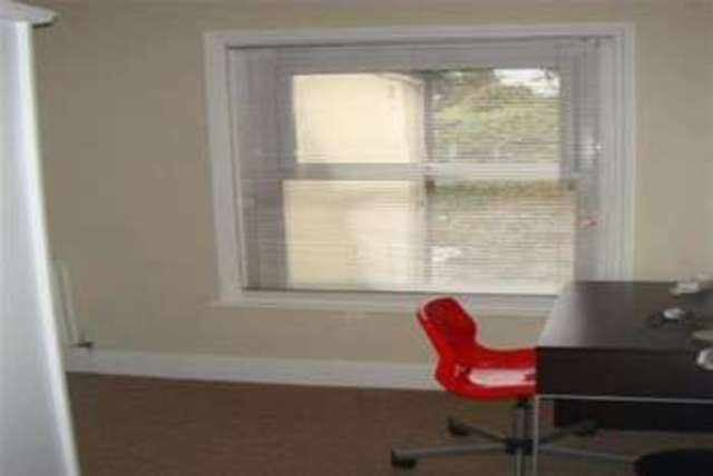  Image of 5 bedroom Detached house to rent in Milton Road Southampton SO15 at Southampton, SO15 2HW