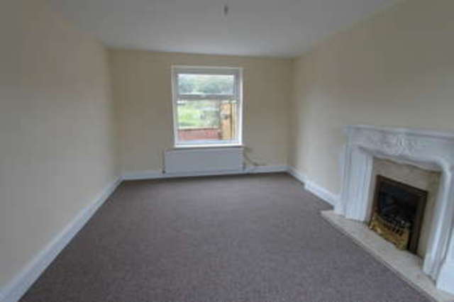  Image of 3 bedroom Semi-Detached house to rent in Mitchelson Avenue Dodworth Barnsley S75 at Dodworth Barnsley Dodworth, S75 3JN