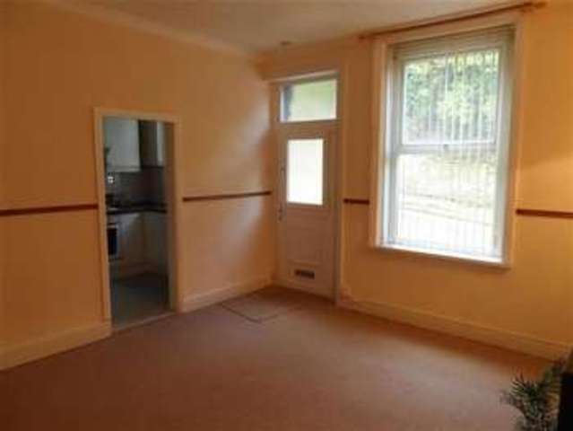  Image of 2 bedroom Terraced house to rent in Mount Street Sowerby Bridge HX6 at Sowerby Bridge, HX6 2QX