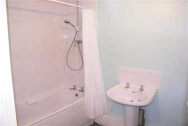  Image of 2 bedroom Flat to rent in Mulberry Court Horwich Bolton BL6 at Bolton, BL6 6DX