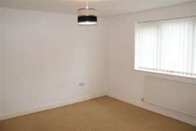  Image of 2 bedroom Flat to rent in Mulberry Court Horwich Bolton BL6 at Bolton, BL6 6DX
