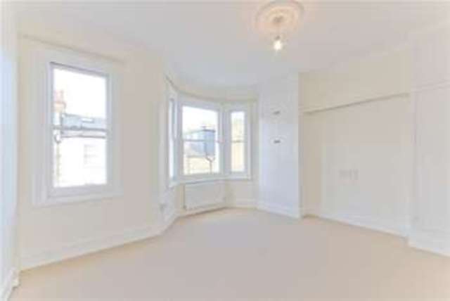  Image of 2 bedroom Detached house to rent in Nepaul Road London SW11 at London, SW11 2QQ