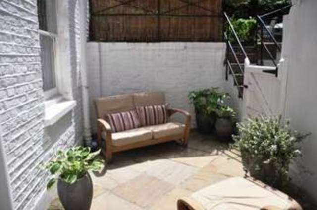  Image of 2 bedroom Flat for sale in Nevern Square London SW5 at Earls Court London Earl