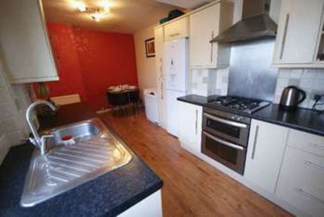  Image of 3 bedroom Semi-Detached house for sale in Neville Avenue Fareham PO16 at Neville Avenue Portchester Fareham, PO16 9NR