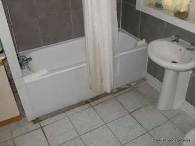  Image of 1 bedroom Flat for sale in Moss Lane West Manchester M15 at Tamworth Street  Manchester, M15 5PD