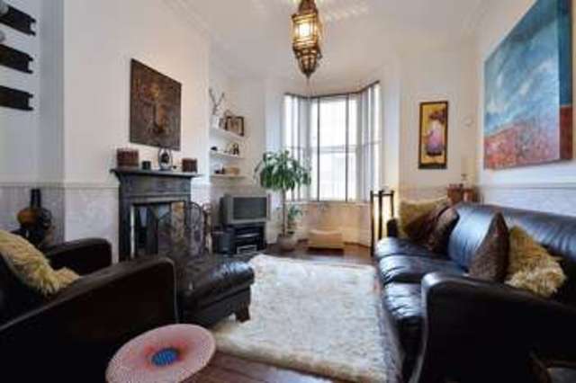  Image of 3 bedroom Terraced house to rent in Valentine Road London E9 at Valentine Road  London, E9 7AD