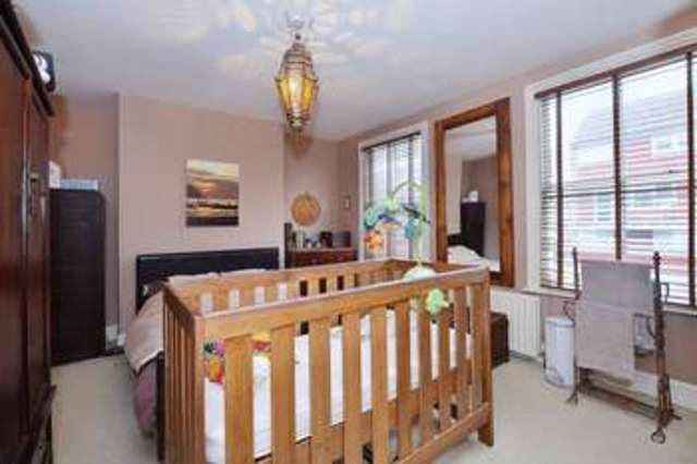  Image of 3 bedroom Terraced house to rent in Valentine Road London E9 at Valentine Road  London, E9 7AD