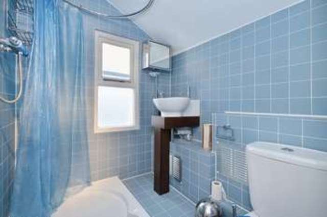  Image of 3 bedroom Terraced house to rent in Valentine Road London E9 at Valentine Road  London, E9 7AD