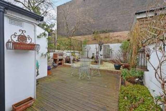  Image of 3 bedroom Terraced house to rent in Valentine Road London E9 at Valentine Road  London, E9 7AD