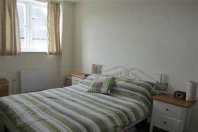  Image of 1 bedroom Flat to rent in The Avenue Newton Abbot TQ12 at Newton Abbot, TQ12 2BZ