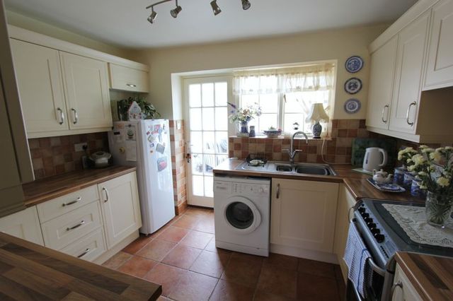  Image of 3 bedroom Terraced house for sale in North End South Ferriby Barton-upon-Humber DN18 at North End  South Ferriby, DN18 6HD