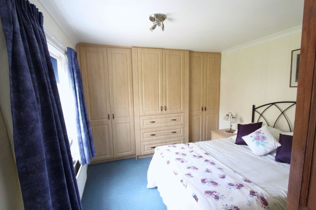  Image of 3 bedroom Terraced house for sale in North End South Ferriby Barton-upon-Humber DN18 at North End  South Ferriby, DN18 6HD