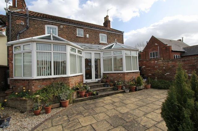  Image of 3 bedroom Terraced house for sale in North End South Ferriby Barton-upon-Humber DN18 at North End  South Ferriby, DN18 6HD