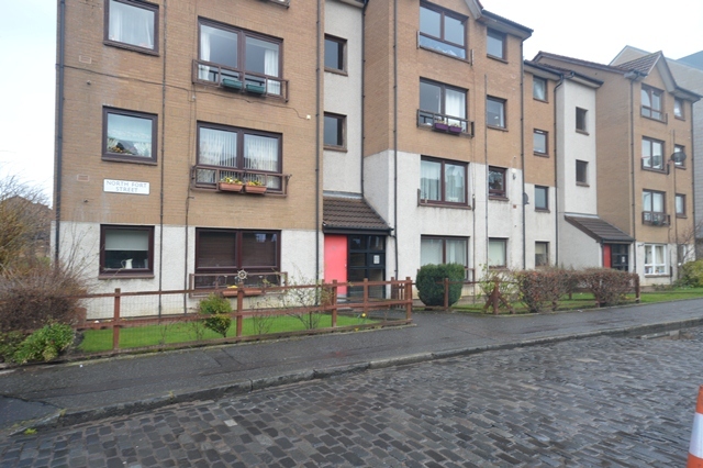  Image of 2 bedroom Flat to rent in North Fort Street Edinburgh EH6 at Leith Edinburgh Edinburgh, EH6 4HW