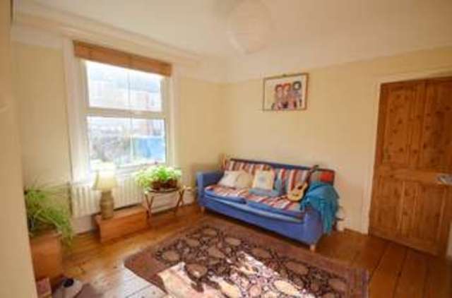  Image of 2 bedroom End of Terrace to rent in Nunhead Grove London SE15 at Nunhead Grove  Peckham, SE15 3LS