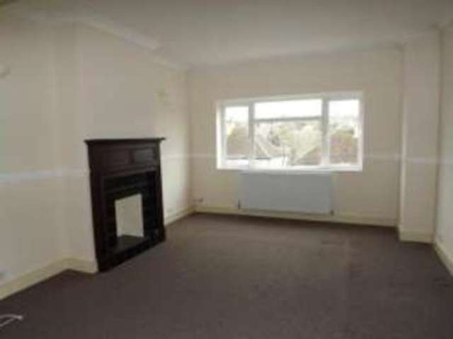  Image of 3 bedroom Semi-Detached house for sale in Oaks Road Kenley CR8 at Kenley  Kenley, CR8 5NR
