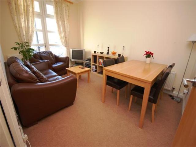  Image of 2 bedroom Flat to rent in Ocean Way Edinburgh EH6 at The Shore Edinburgh Edinburgh, EH6 7DG
