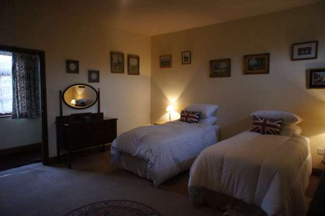  Image of 2 bedroom Semi-Detached house to rent in Barton Hartshorn Buckingham MK18 at 6 Manor Farm 6 Manor Farm Barton Hartshorn, MK18 4JX