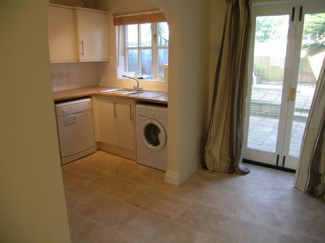 Image of 3 bedroom Detached house to rent in Old Town Close Beaconsfield HP9 at Old Town Close  Beaconsfield, HP9 1LF