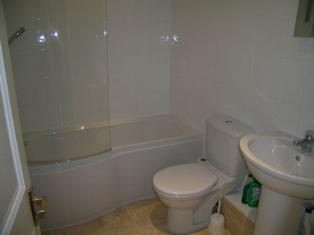  Image of 3 bedroom Detached house to rent in Old Town Close Beaconsfield HP9 at Old Town Close  Beaconsfield, HP9 1LF