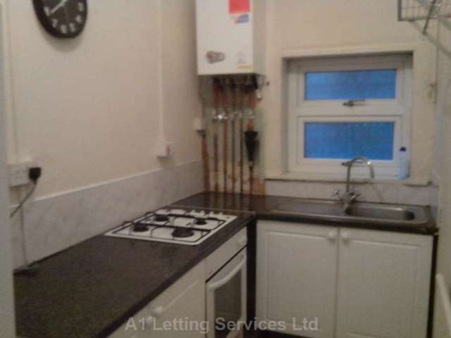  Image of 1 bedroom Flat to rent in Oxford Road Acocks Green Birmingham B27 at Oxford Road Acocks Green Birmingham, B27 6DS