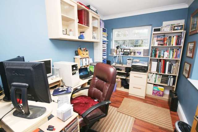  Image of 5 bedroom Semi-Detached house for sale in Pear Trees Ingrave Brentwood CM13 at Peartrees  Brentwood, CM13 3RP