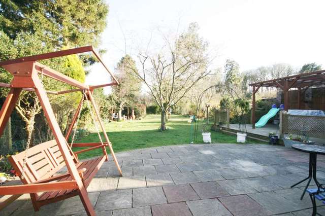  Image of 5 bedroom Semi-Detached house for sale in Pear Trees Ingrave Brentwood CM13 at Peartrees  Brentwood, CM13 3RP