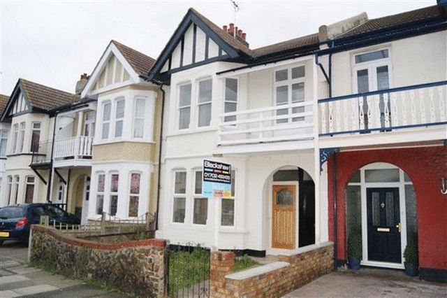  Image of 2 bedroom Flat to rent in Plas Newydd Southend-on-Sea SS1 at Plas Newydd  Southend-On-Sea, SS1 3AG