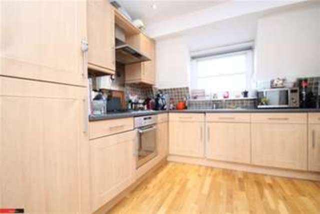  Image of 2 bedroom Flat to rent in Plough Road London SW11 at London, SW11 2AA